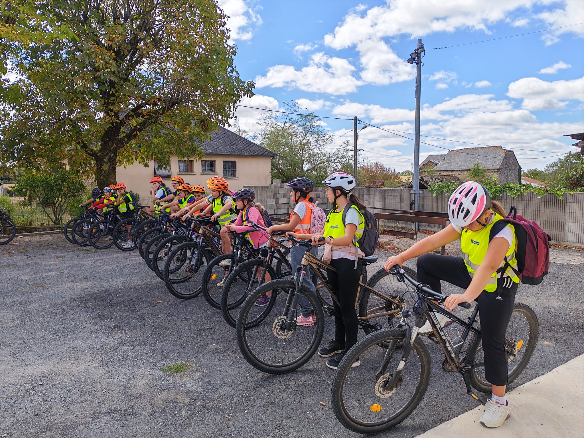 À vélo, les élèves apprennent, découvrent et partagent !